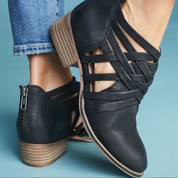 seychelles so blue bootie